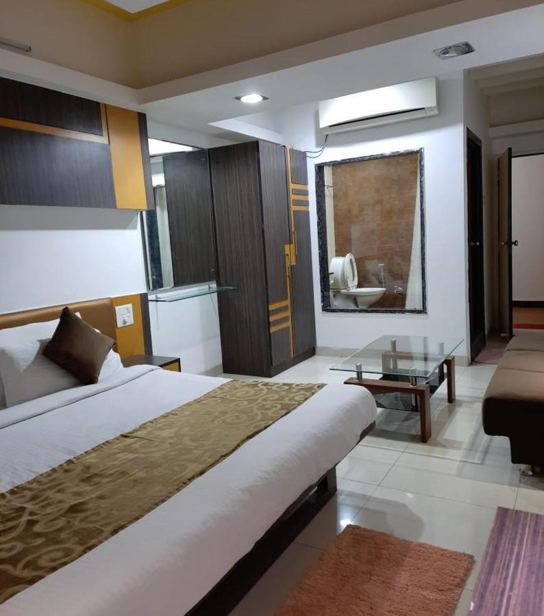 Hotel Grand Suites Индор Екстериор снимка