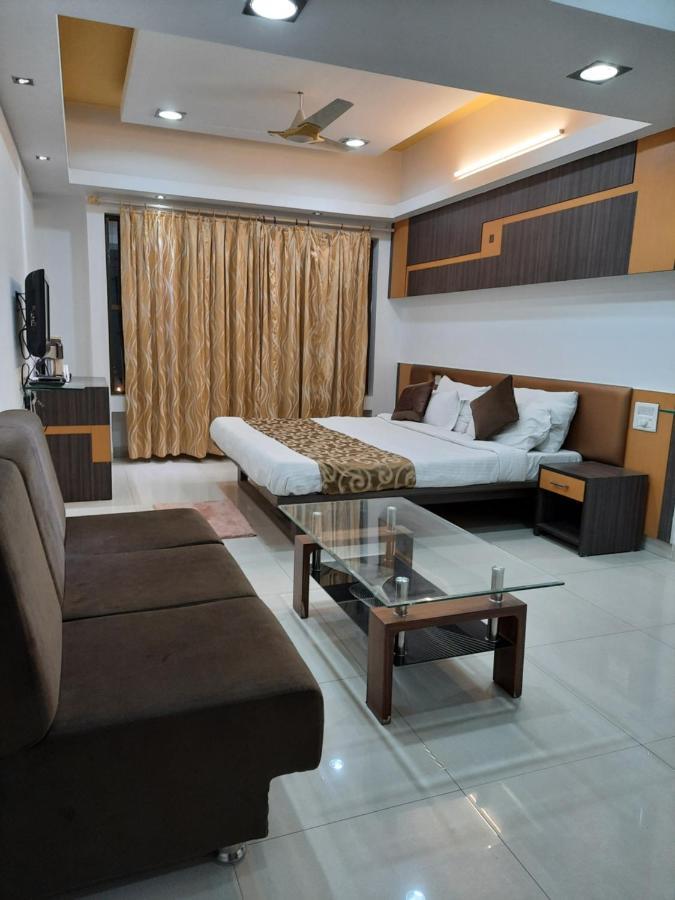 Hotel Grand Suites Индор Екстериор снимка