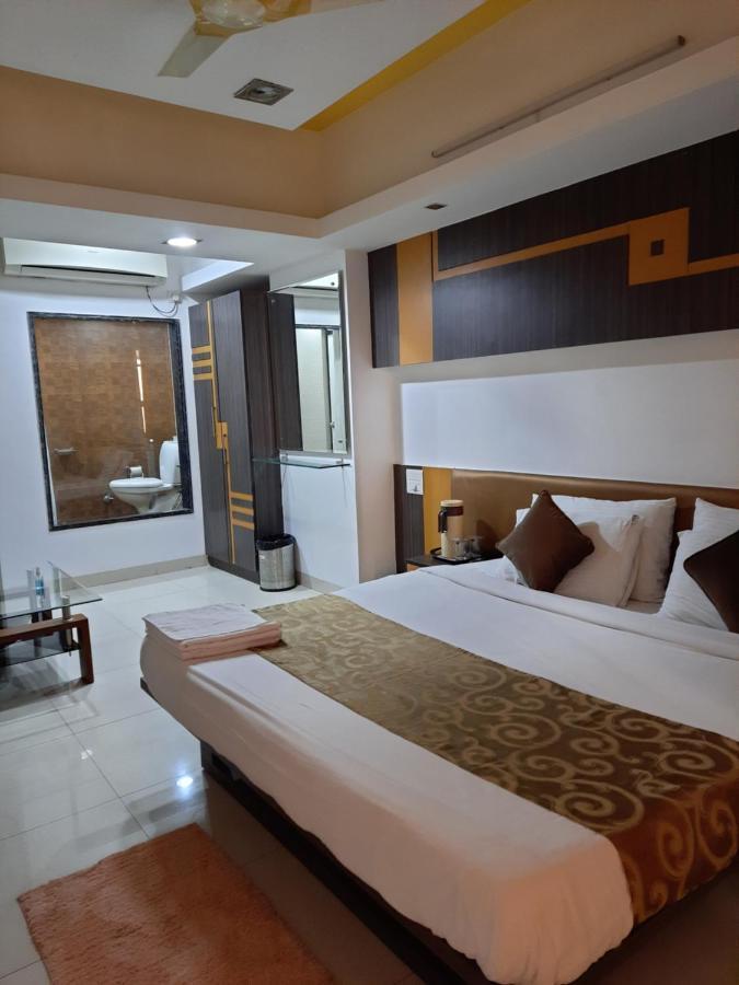 Hotel Grand Suites Индор Екстериор снимка
