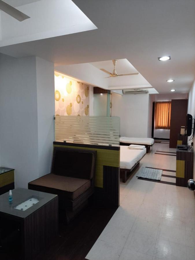 Hotel Grand Suites Индор Екстериор снимка