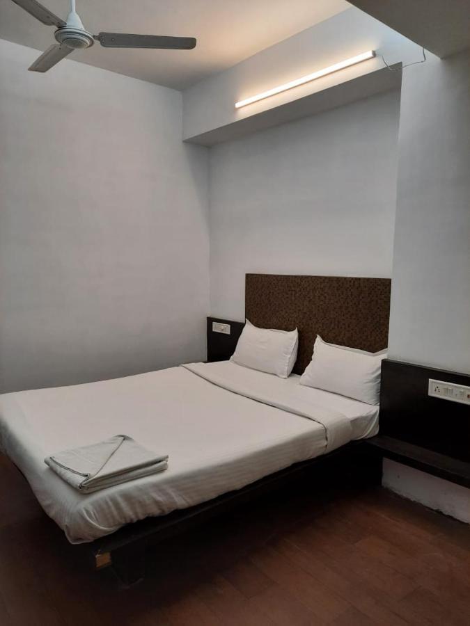 Hotel Grand Suites Индор Екстериор снимка